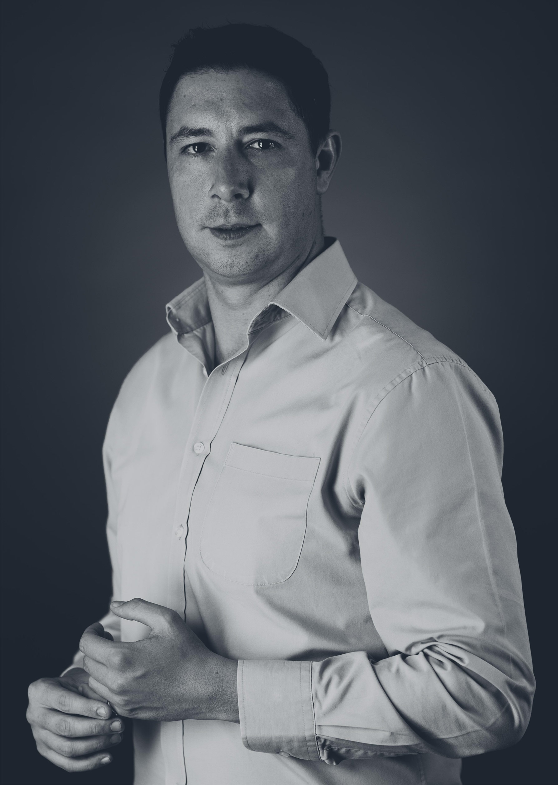 Robert-portrait-lg Robert John-Tasker