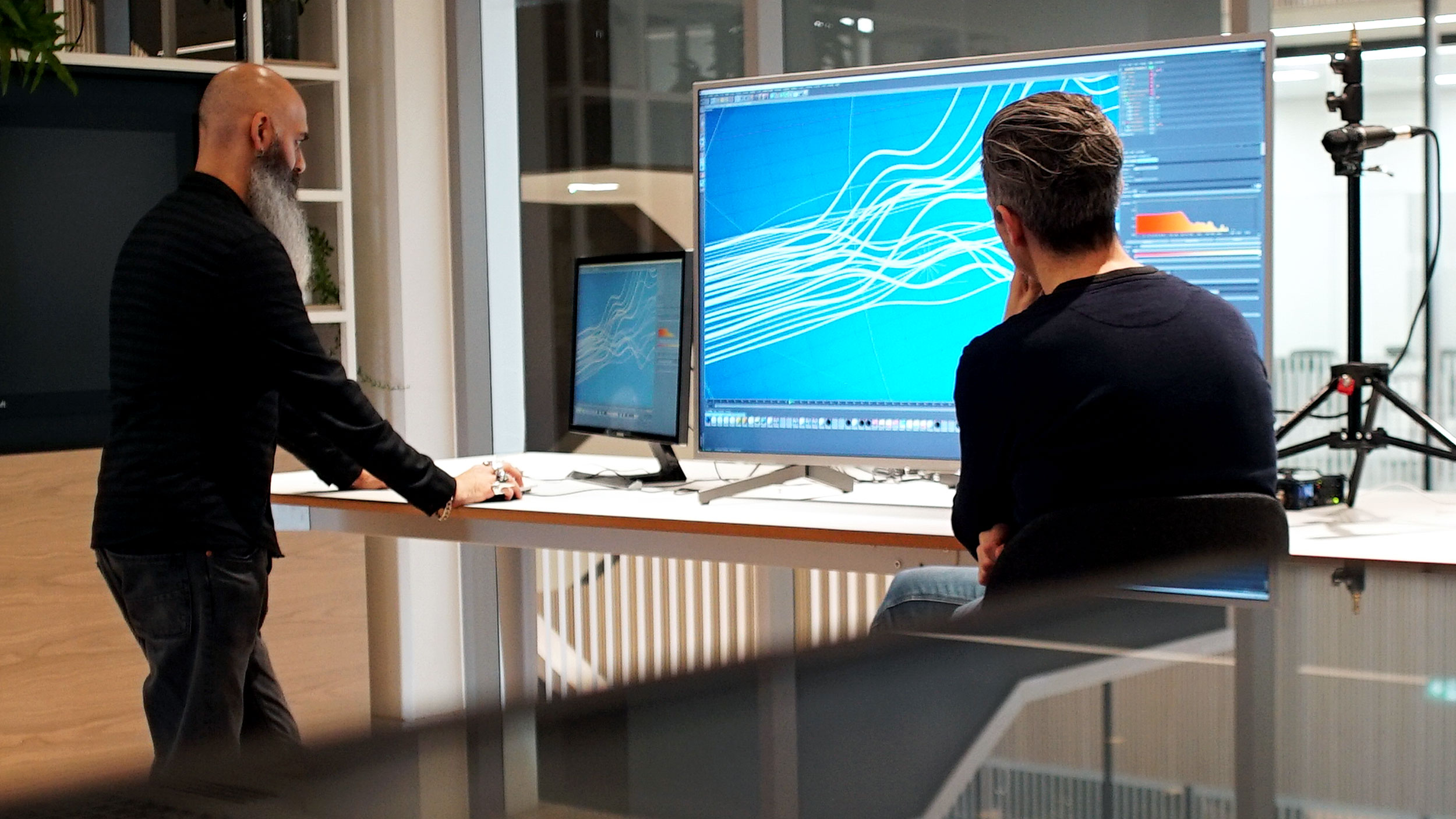 Mitul-rajani-will-hambling-screens Mitul Rajani and Will Hambling demonstrating 3D modelling software on large screens